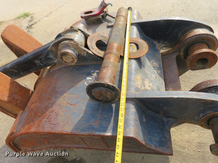 image for item DH1177 2007 John Deere 200C LC  excavator