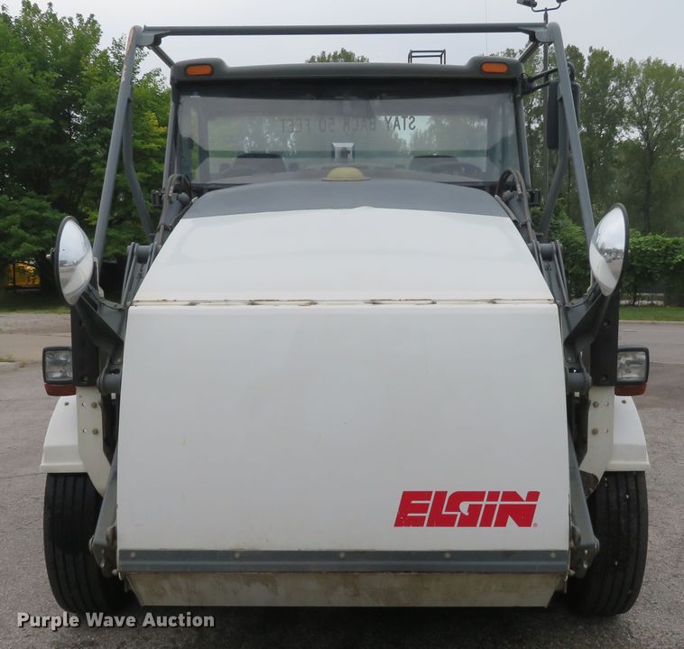 image for item DH1189 2008 Elgin Pelican NP  street sweeper