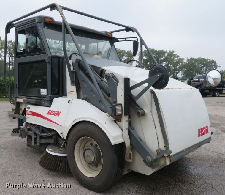 image for item DH1189 2008 Elgin Pelican NP  street sweeper