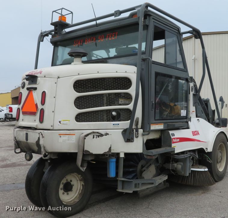 image for item DH1189 2008 Elgin Pelican NP  street sweeper