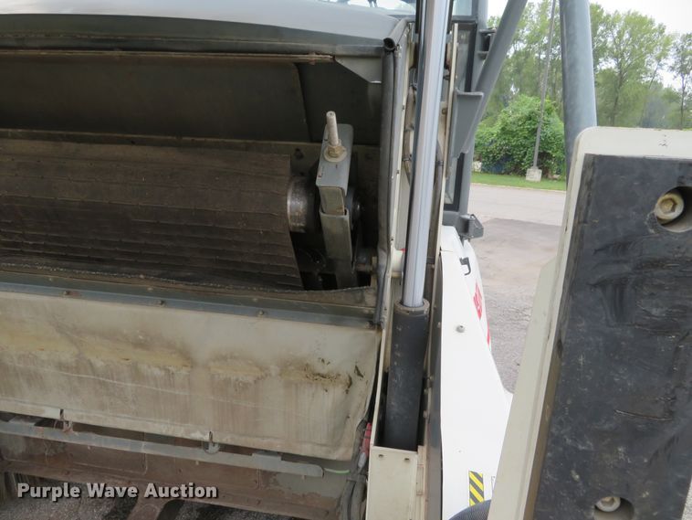 image for item DH1189 2008 Elgin Pelican NP  street sweeper