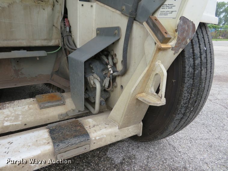 image for item DH1189 2008 Elgin Pelican NP  street sweeper