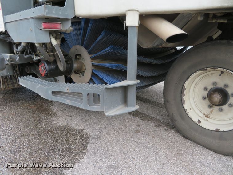 image for item DH1189 2008 Elgin Pelican NP  street sweeper