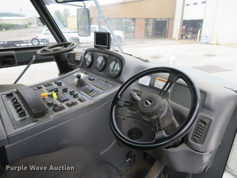 image for item DH1189 2008 Elgin Pelican NP  street sweeper