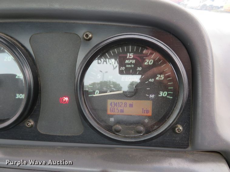 image for item DH1189 2008 Elgin Pelican NP  street sweeper