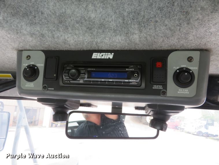 image for item DH1189 2008 Elgin Pelican NP  street sweeper