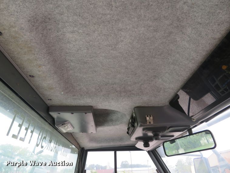 image for item DH1189 2008 Elgin Pelican NP  street sweeper