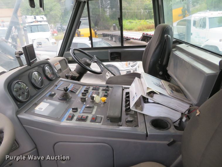 image for item DH1189 2008 Elgin Pelican NP  street sweeper