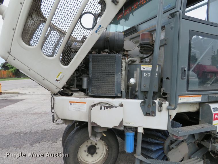 image for item DH1189 2008 Elgin Pelican NP  street sweeper