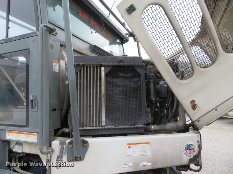 image for item DH1189 2008 Elgin Pelican NP  street sweeper