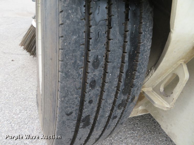 image for item DH1189 2008 Elgin Pelican NP  street sweeper