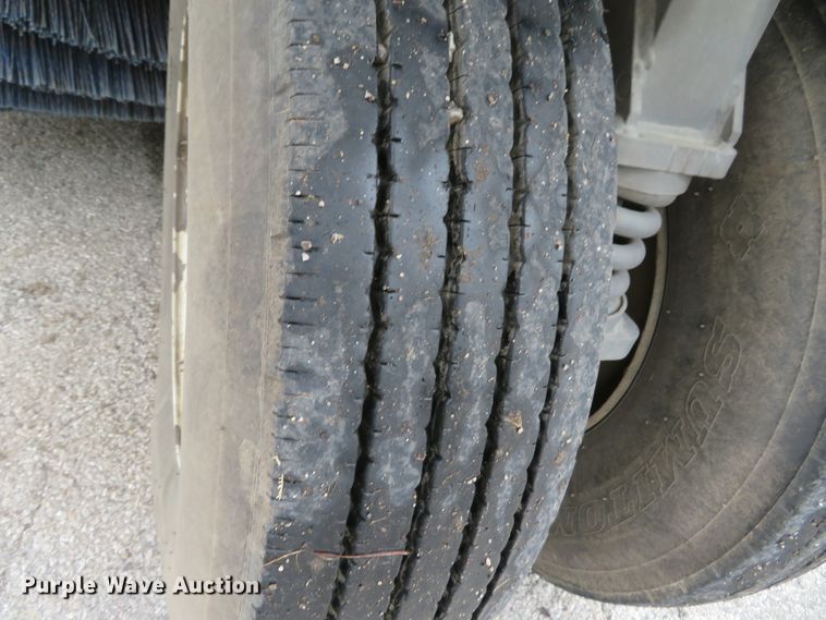 image for item DH1189 2008 Elgin Pelican NP  street sweeper