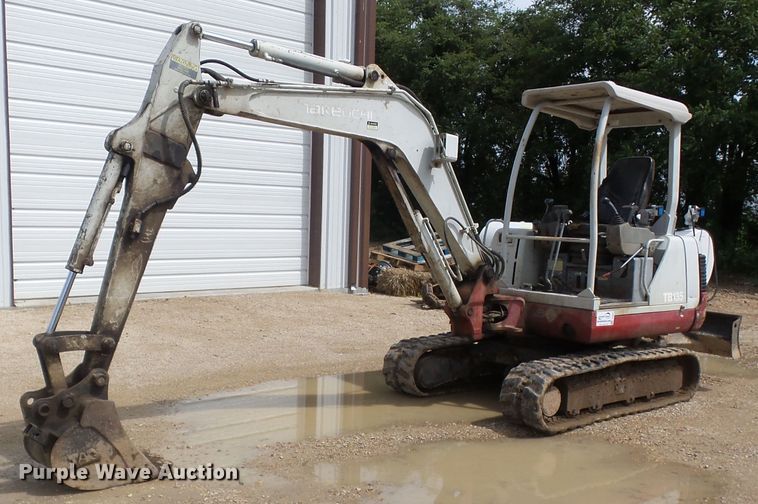 image for item DH3920 2006 Takeuchi TB135  mini excavator
