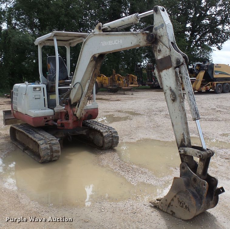 image for item DH3920 2006 Takeuchi TB135  mini excavator