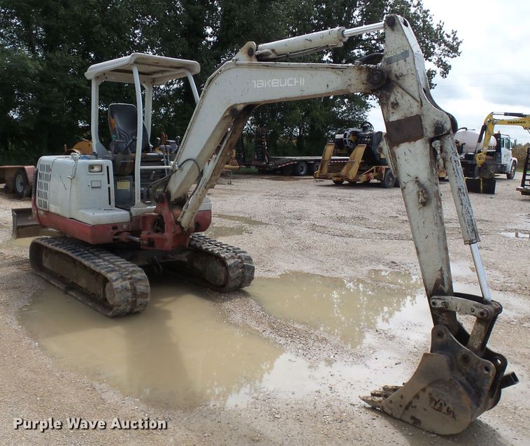 image for item DH3920 2006 Takeuchi TB135  mini excavator