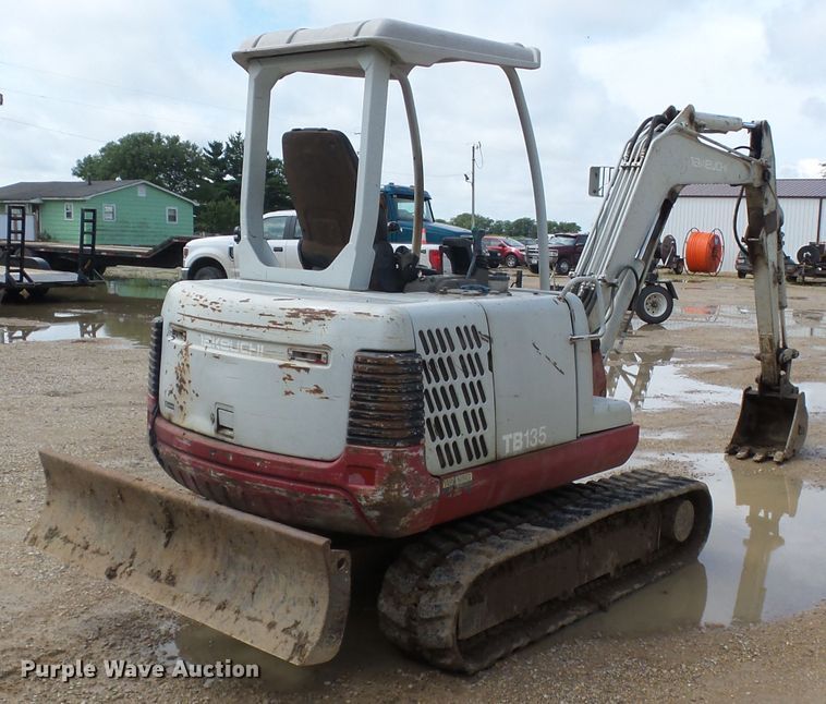 image for item DH3920 2006 Takeuchi TB135  mini excavator