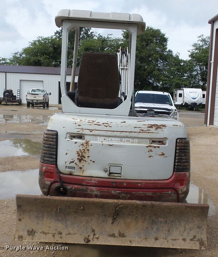 image for item DH3920 2006 Takeuchi TB135  mini excavator