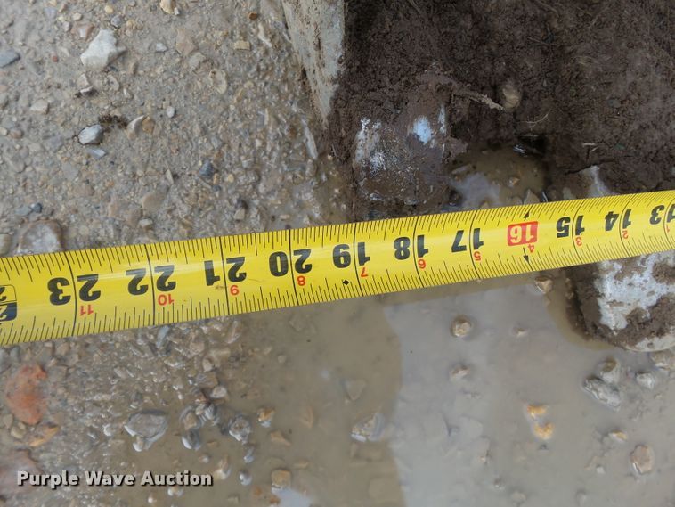 image for item DH3920 2006 Takeuchi TB135  mini excavator