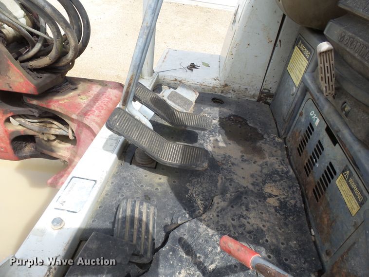 image for item DH3920 2006 Takeuchi TB135  mini excavator