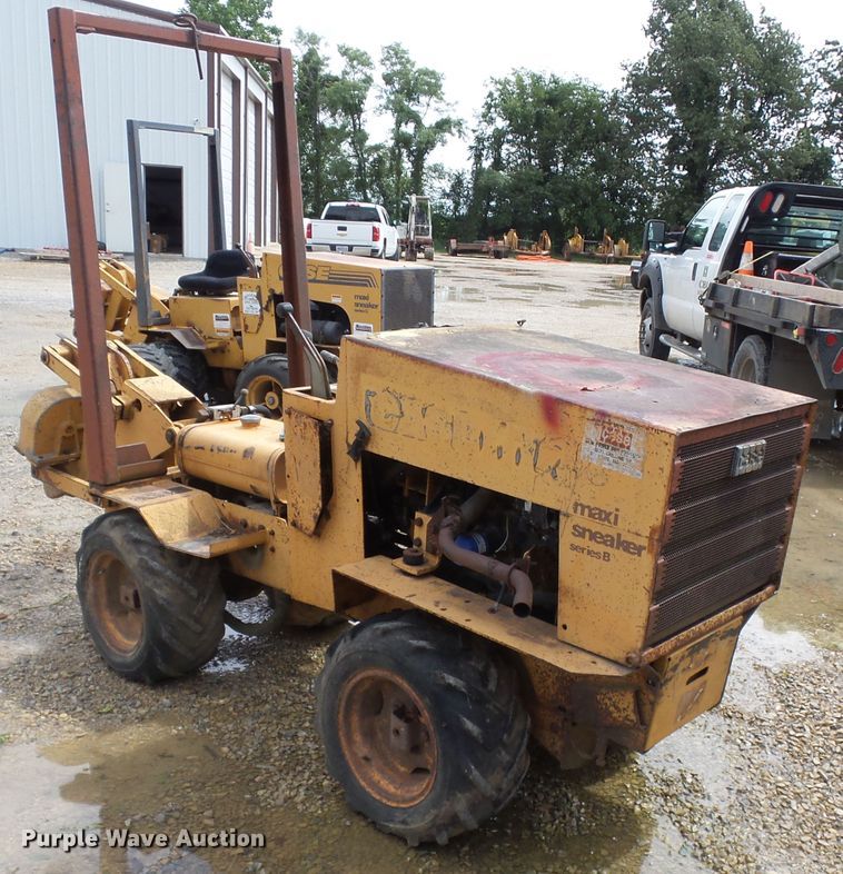 image for item DH3925 Case Maxi Sneaker Series B  cable plow