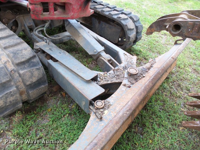 image for item DH3927 2015 Takeuchi TB260  mini excavator