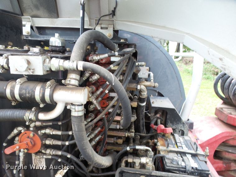 image for item DH3927 2015 Takeuchi TB260  mini excavator