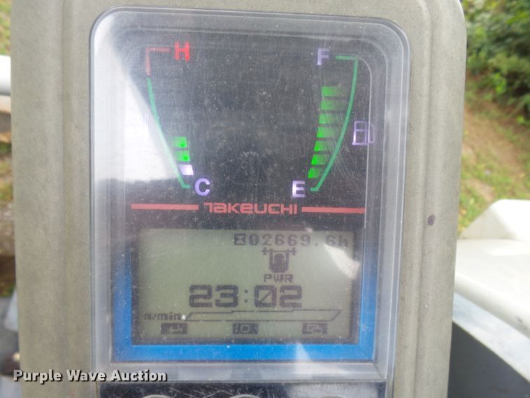 image for item DH3927 2015 Takeuchi TB260  mini excavator