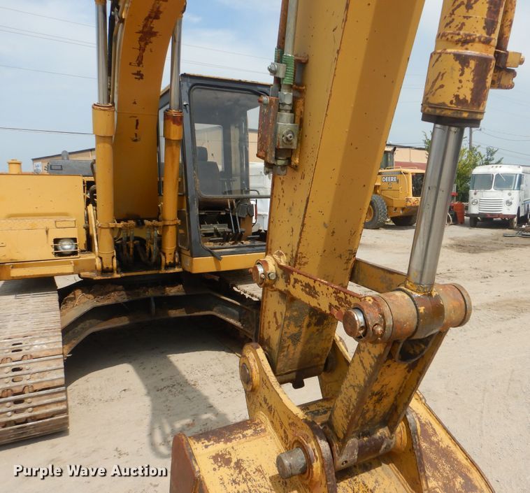 image for item DI0402 1990 Caterpillar E120B  excavator