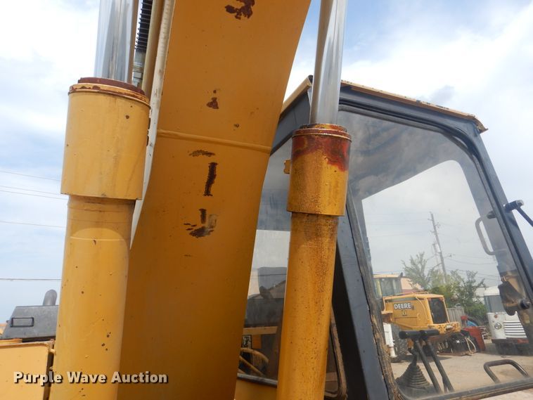 image for item DI0402 1990 Caterpillar E120B  excavator