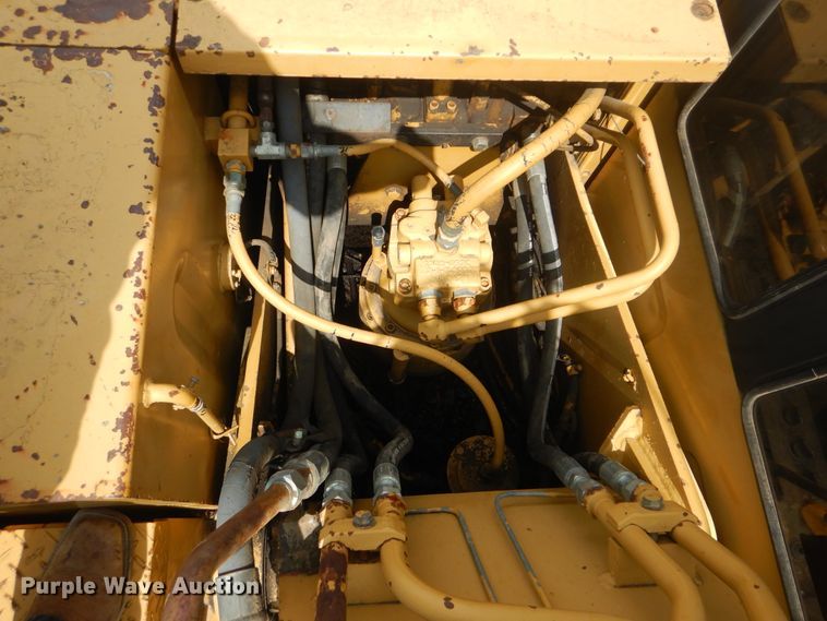 image for item DI0402 1990 Caterpillar E120B  excavator