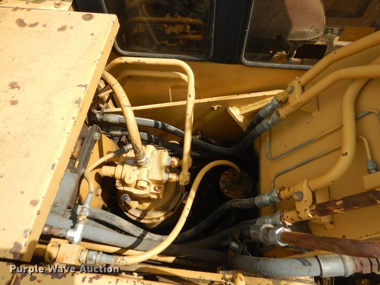 image for item DI0402 1990 Caterpillar E120B  excavator