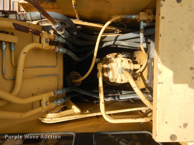 image for item DI0402 1990 Caterpillar E120B  excavator