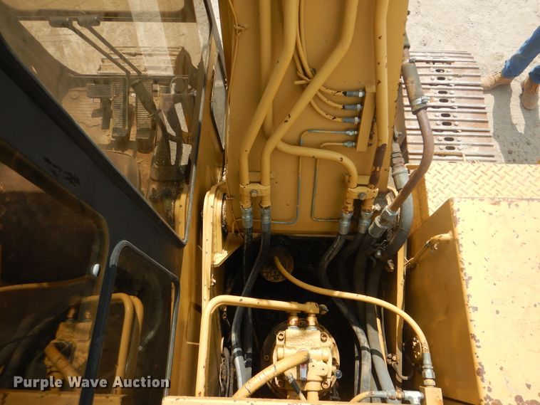 image for item DI0402 1990 Caterpillar E120B  excavator