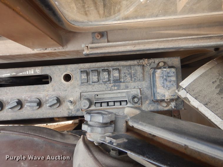 image for item DI0402 1990 Caterpillar E120B  excavator