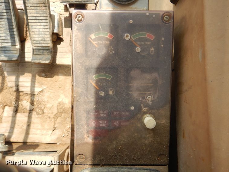 image for item DI0402 1990 Caterpillar E120B  excavator