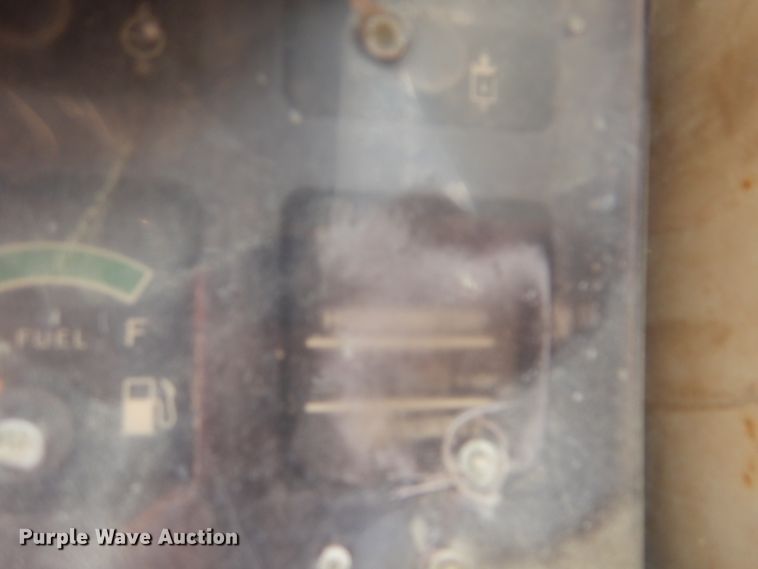 image for item DI0402 1990 Caterpillar E120B  excavator