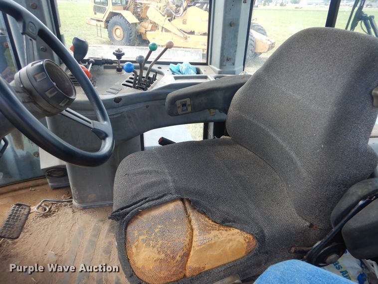 image for item DI0403 1997 New Holland 9482 Versatile  4WD tractor