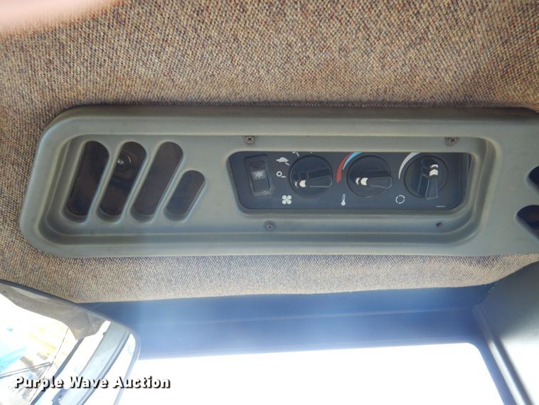 image for item DI0403 1997 New Holland 9482 Versatile  4WD tractor