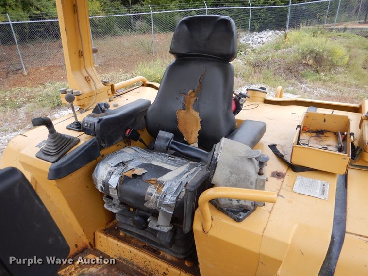 image for item DI0429 2004 Caterpillar D6N LGP  dozer