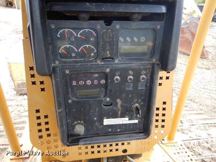 image for item DI0429 2004 Caterpillar D6N LGP  dozer