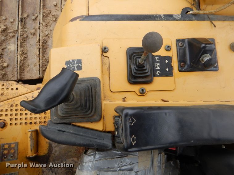 image for item DI0429 2004 Caterpillar D6N LGP  dozer
