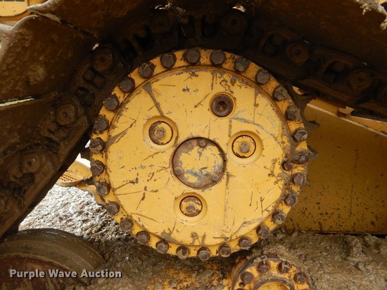 image for item DI0429 2004 Caterpillar D6N LGP  dozer