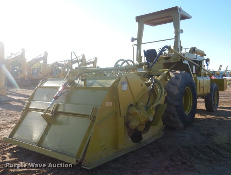 image for item DI0431 1984 Bomag MPH100R  reclaimer