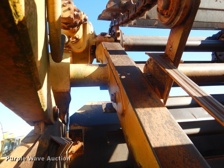 image for item DI0432 1981 John Deere 862  elevating scraper