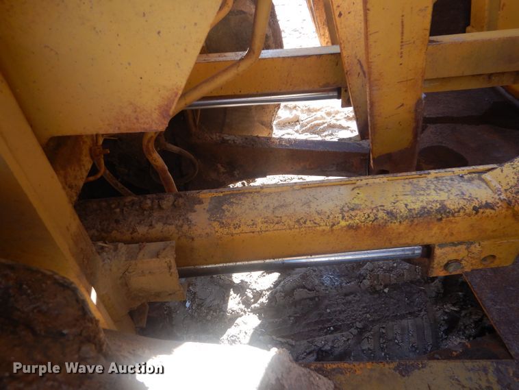 image for item DI0432 1981 John Deere 862  elevating scraper