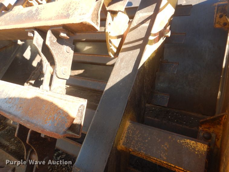 image for item DI0432 1981 John Deere 862  elevating scraper