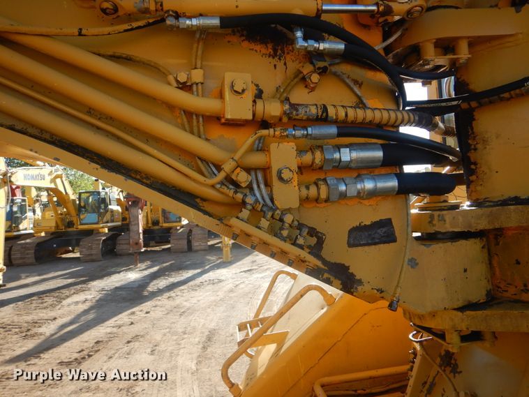 image for item DI0432 1981 John Deere 862  elevating scraper