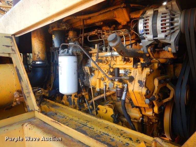 image for item DI0432 1981 John Deere 862  elevating scraper