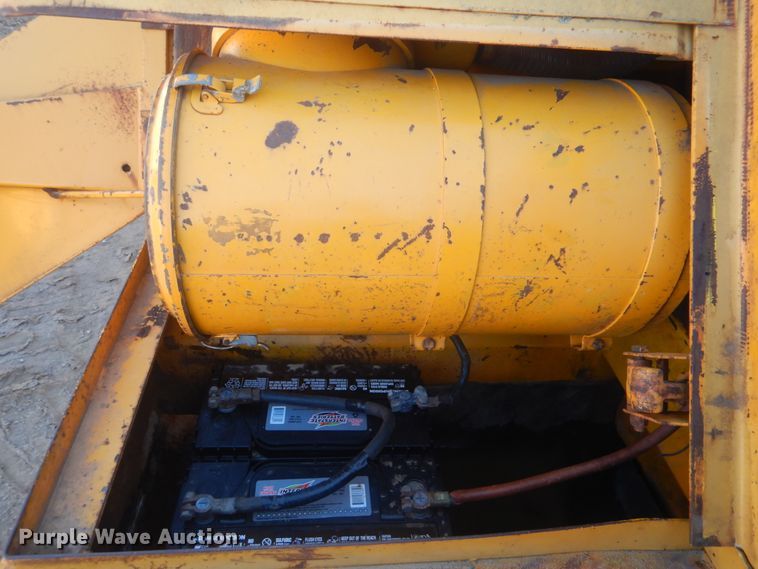 image for item DI0432 1981 John Deere 862  elevating scraper