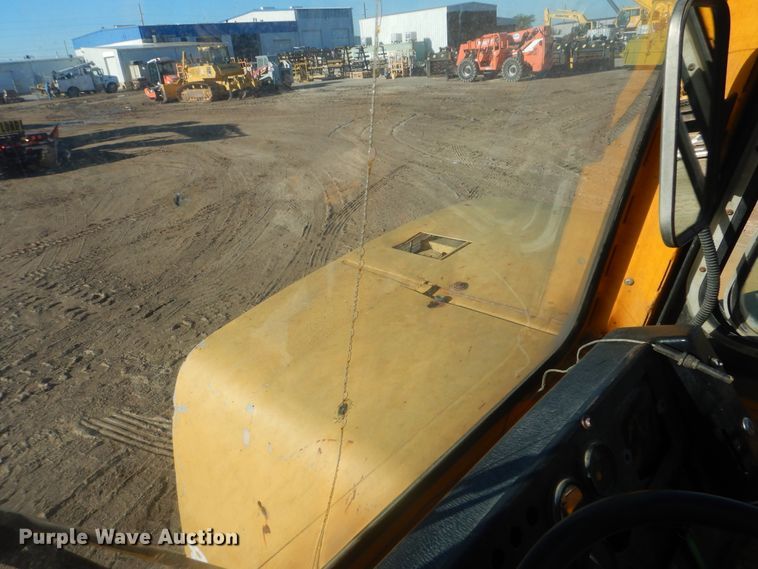 image for item DI0432 1981 John Deere 862  elevating scraper